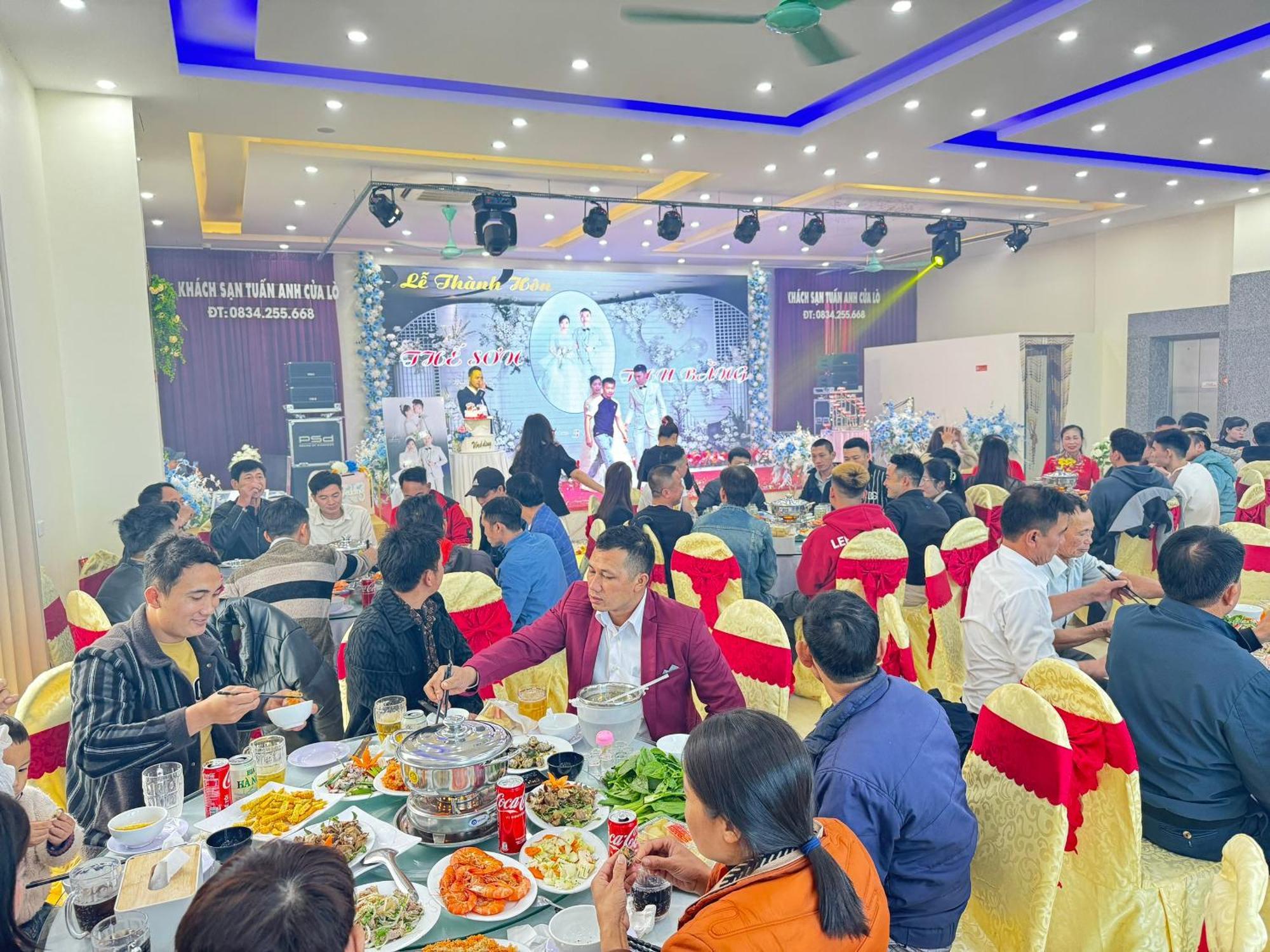 Khach San Tuan Anh Cua Lo Hotel Bagian luar foto